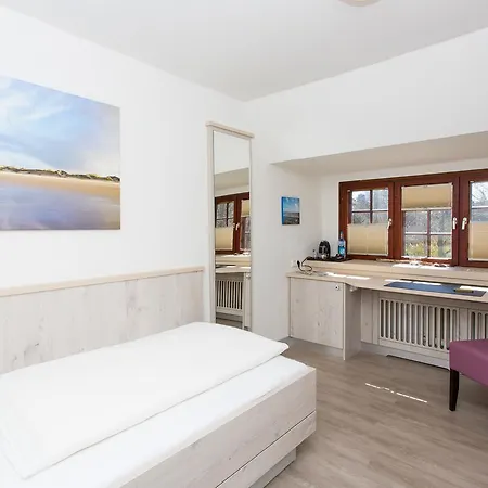 Letj Briis Hotel 3*